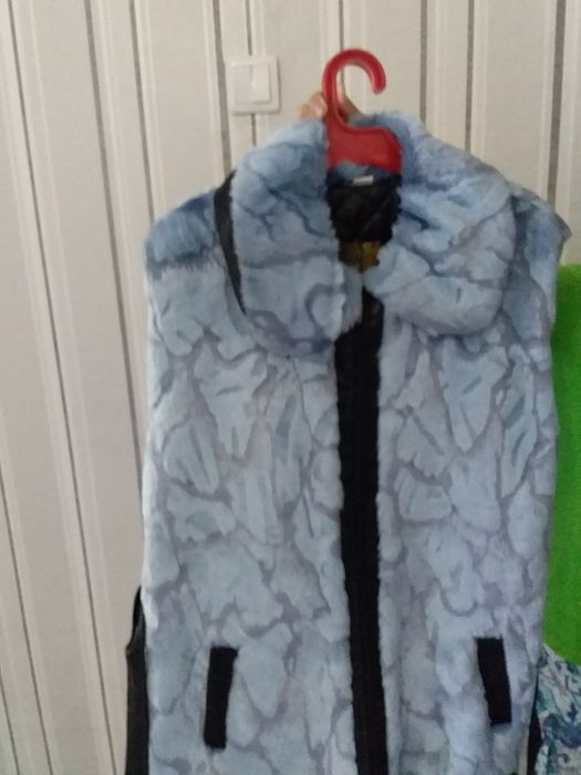 Жилет женкий,иск.мех.