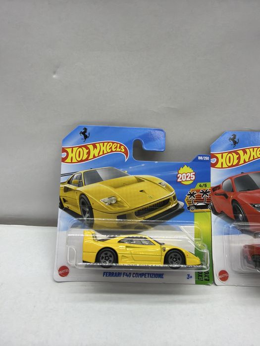 Hotwheels Lot 3 machete Ferrari F40 SF90 365 GTB4 scara 1:64 metalice