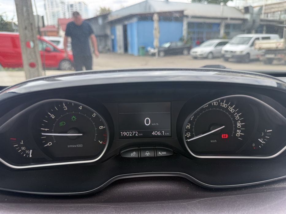 Peugeot 2008 1.2 benzina