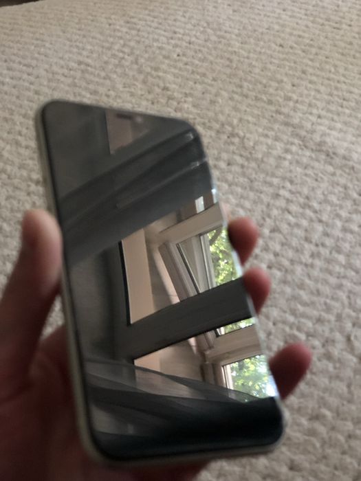 Iphone 11 64 gb 74%.