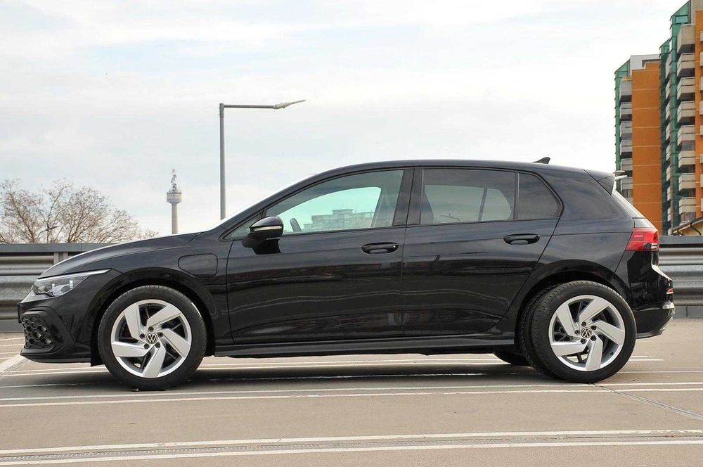 VOLKSWAGEN Golf 2023 — imagine 5