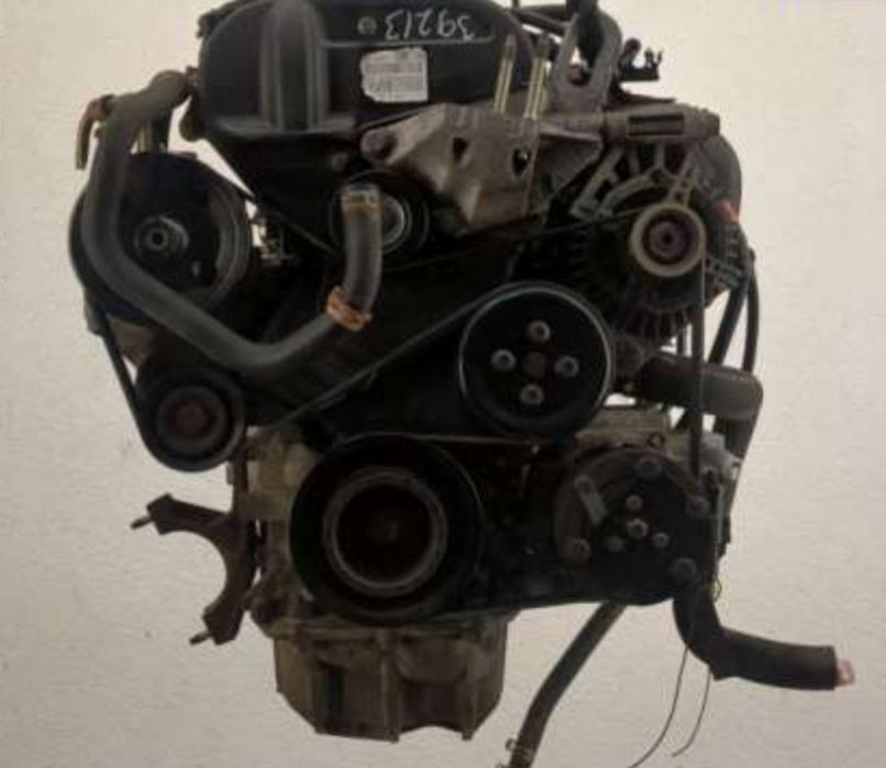 Форд мотор коробка двигатель все запчасти фокус мондео ескейп маверик