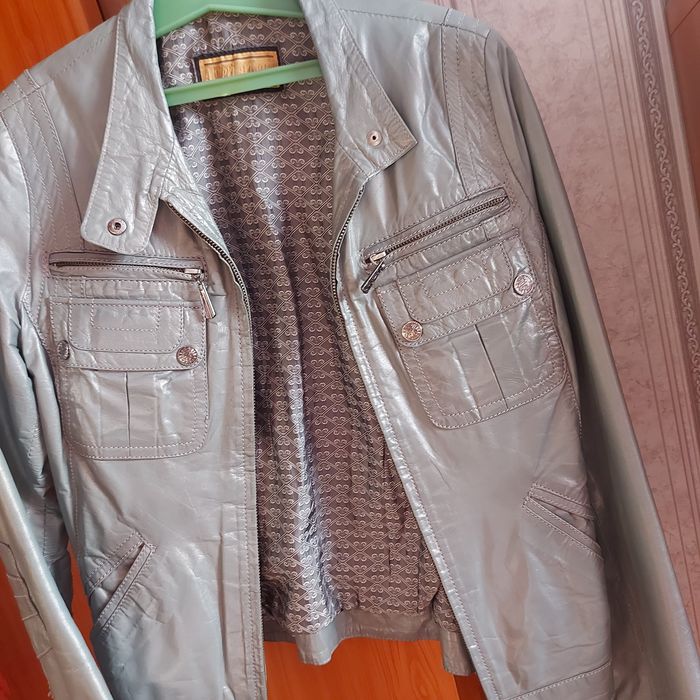 Кожаная куртка женская