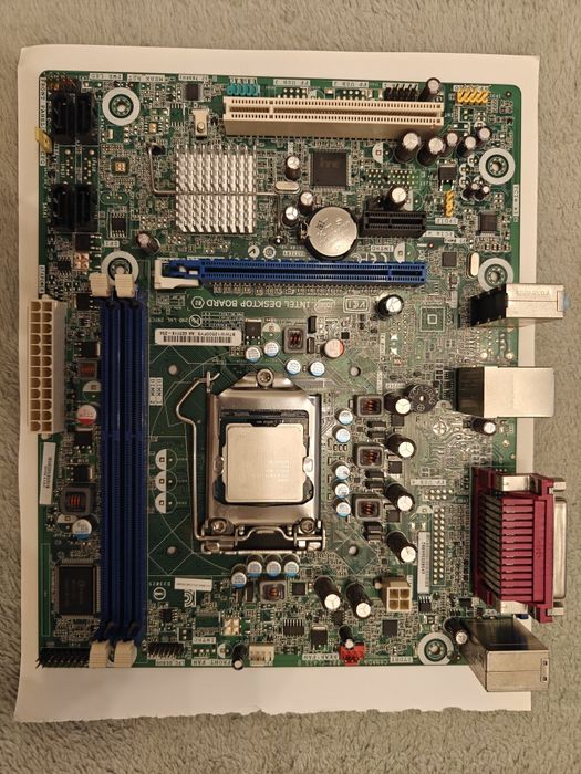 Placă de bază Intel LGA1155 cu procesor Intel I3-2100