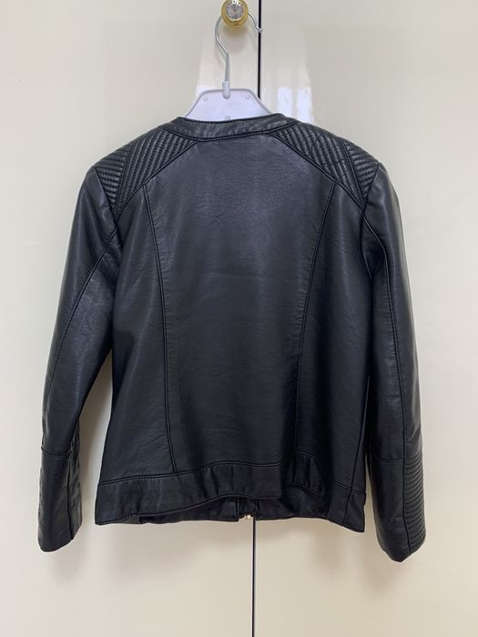 Куртка для девочки 110-116