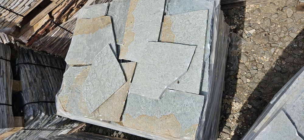 Piatră naturală diversă