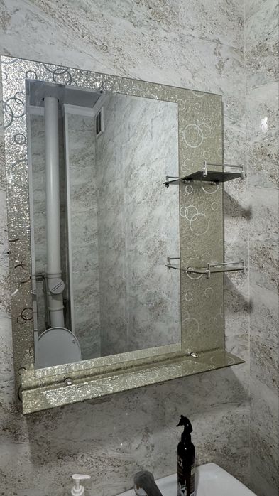 Зеркало в ванную комнату