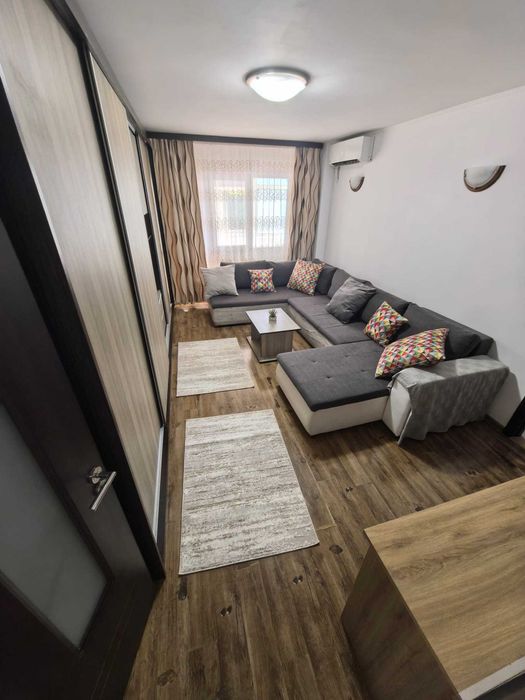 Proprietar, închiriez apartament 2 camere decomandat,  56mp, etaj 1/9, Bd. Iuliu Maniu 67, Metrou Gorjului (2 min), 549 €