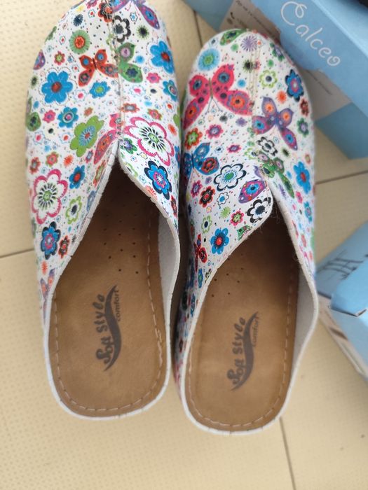 Продавам чехли, 39 -ти номер