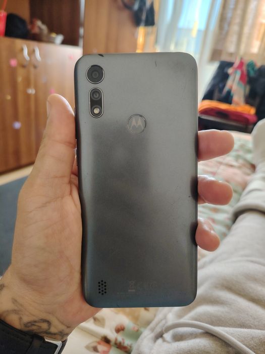 Vând Motorola e6i 32/2 ram