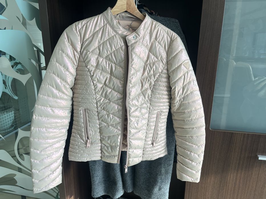 Дамско яке Guess