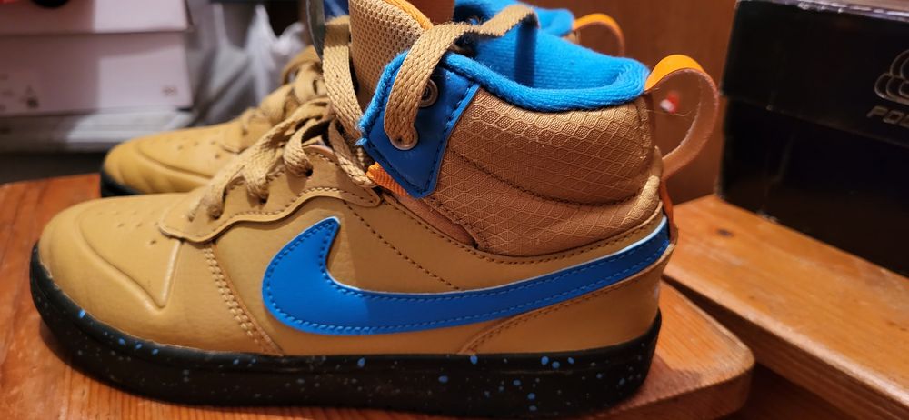 Ghete/Adidasi Nike,marimea 35