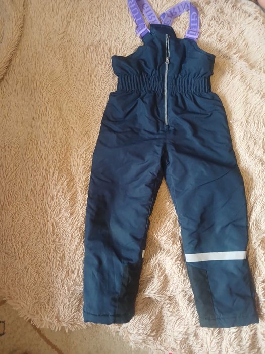 Продам зимнию куртку со штанами для девочки