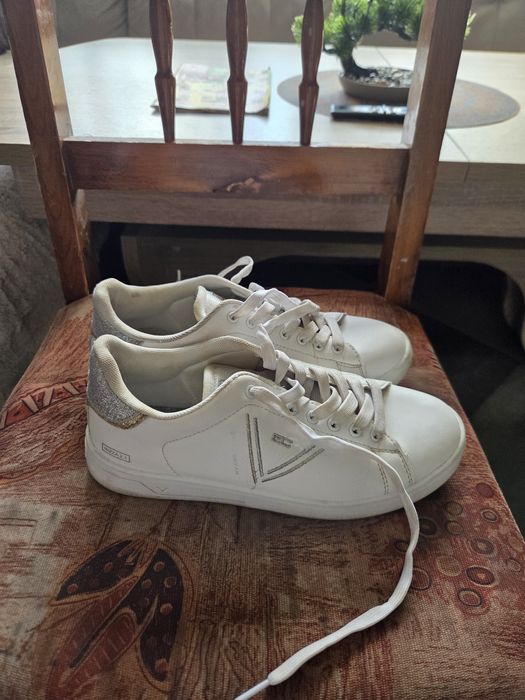 Маратонки номер 40