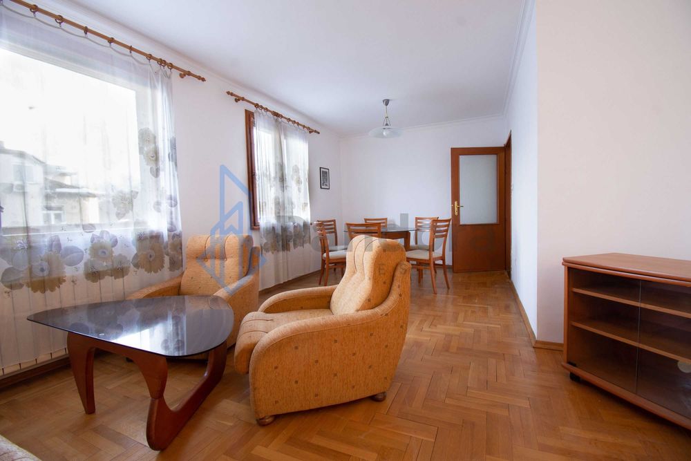 Двустаен ап. Център-Докторски паметник