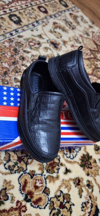 Продаются  десткие макасины