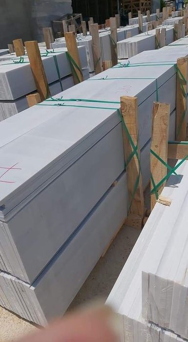 Marmura alba si marmura gri