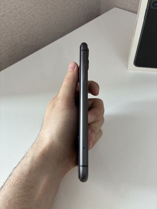 iPhone 11 black, 64gb