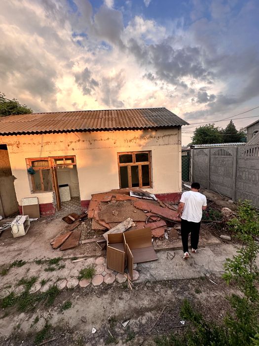 Yuqorichirchiq tumani Saksonota MFYda, 420kv/m Dacha bor.