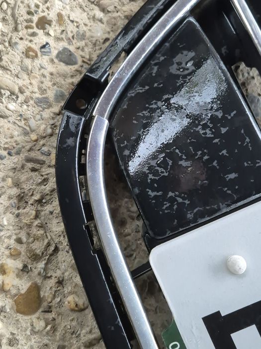 Grila centrala bara fata cu defect!! PEUGEOT 508 fabr 2010 --- 2015