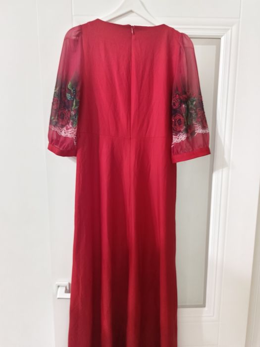 Платье вечернее.