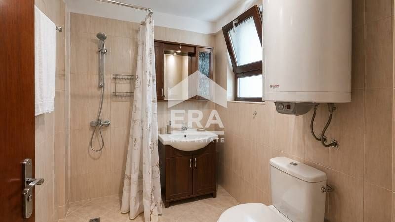 Тристаен обзаведен апартамент за продажба, в близост до хотел "Силвър"