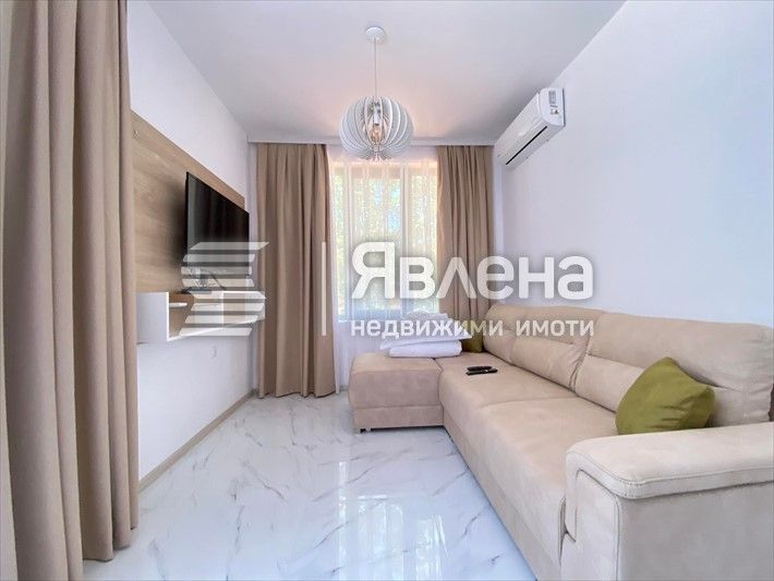 Продава се Тристаен апартамент в Приморско - 88 кв.м за 1478 €/кв.м - Снимка #1