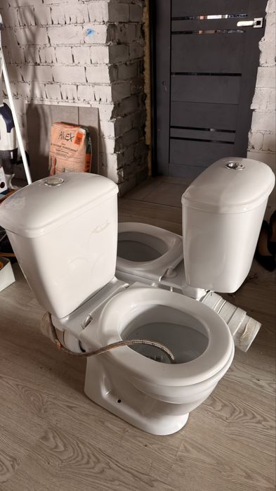 Унитаз детский. Состояние как новый. Цена за один.