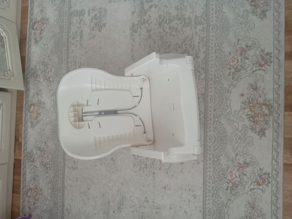 Продам детский столик