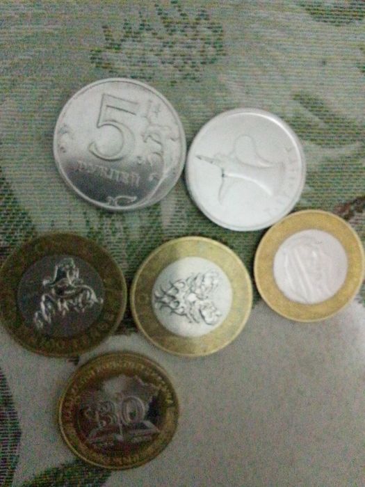 Продам монеты на аксессуары
