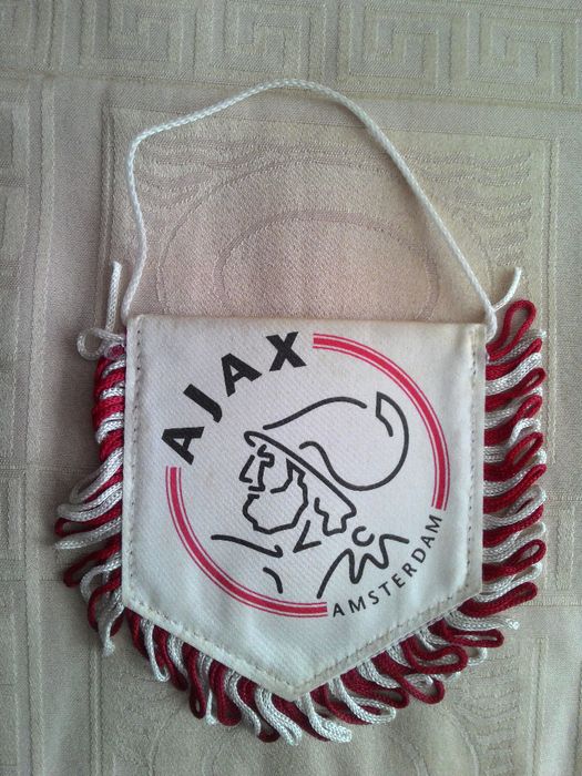 Флагове на Полша, Холандия ,България, УЕФА, Белгия и шал на ТОРИНО