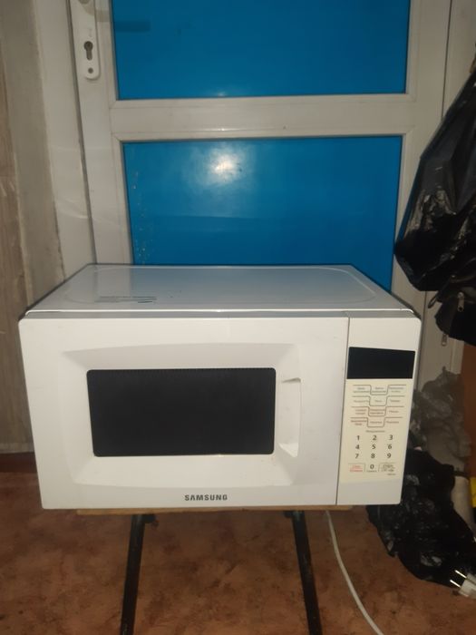 Продам микроволновку и запчасти