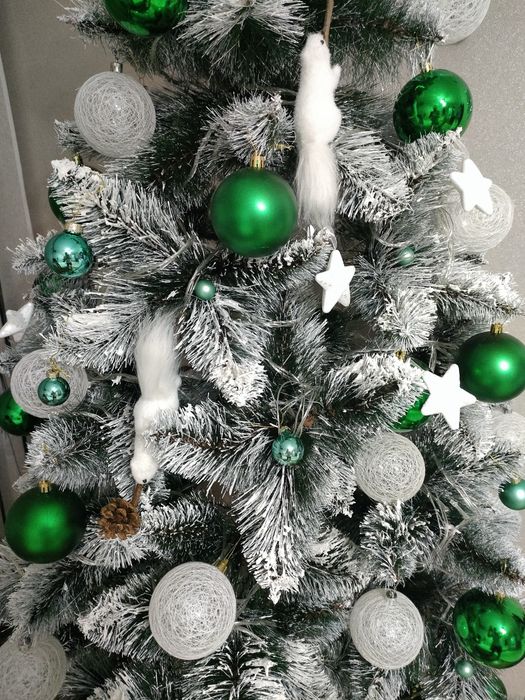 Елка  искусственная