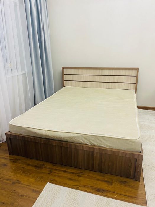 Кровать двухспальная