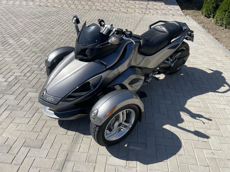 Can-Am Spyder RS 2011