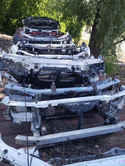 Телевизоры (рамка радиатора) на японские авто