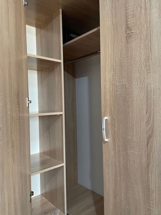 Шкаф  угловой в хорошом состояние