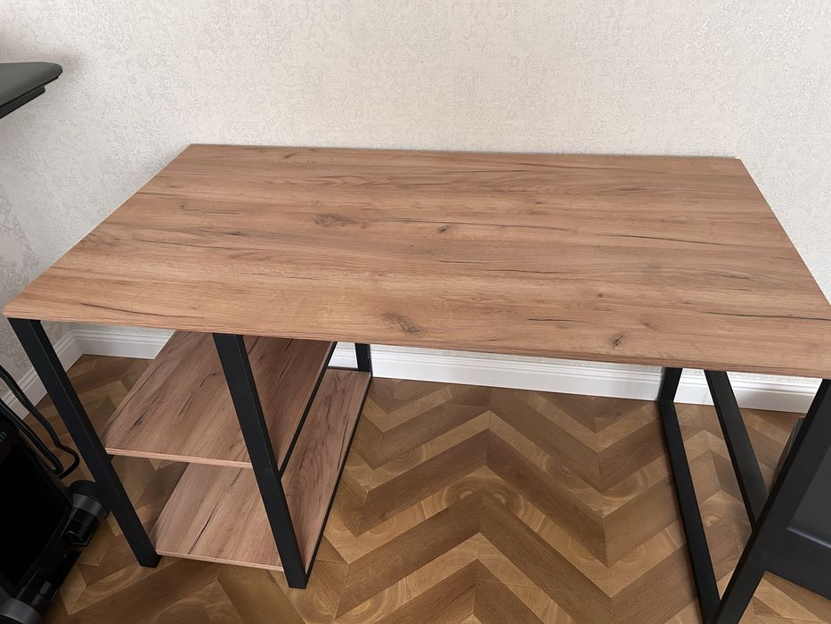 Продается стол в хорошем состоянии