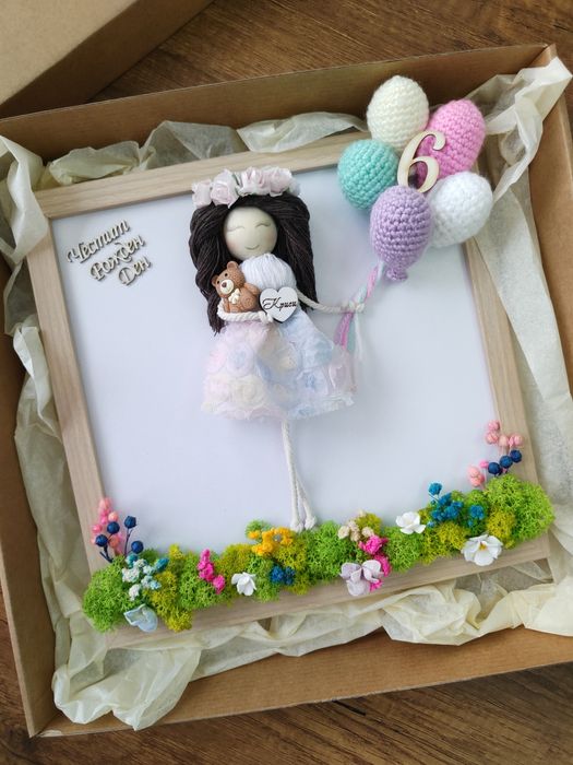 Макраме кукли в рамка