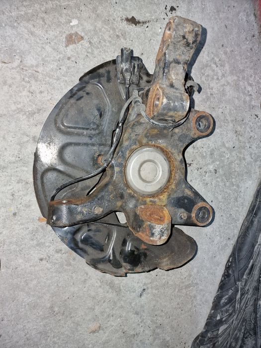 Fuzeta rulument fata stanga dreapta  mercedes vito v class w447