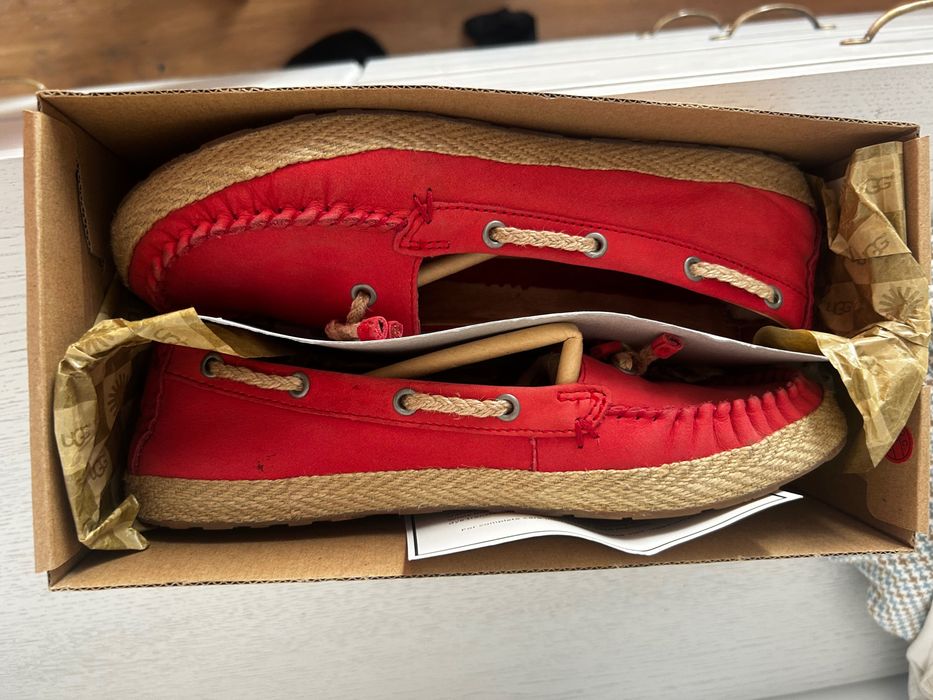 Мокасини UGG Chivon