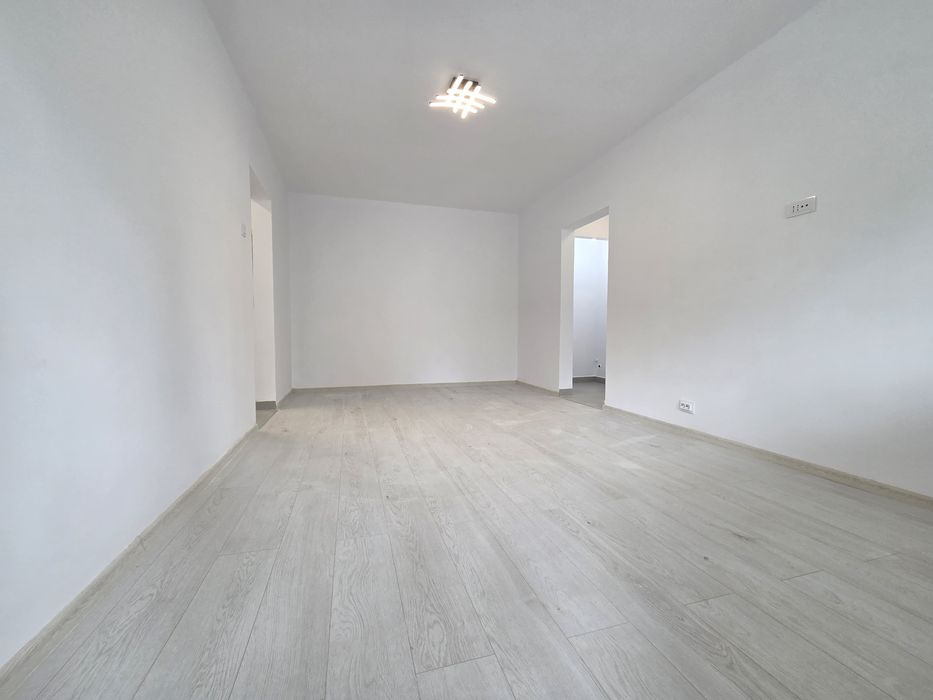 P.F Vând apartament 2 camere, etajul 2- Tătărași
