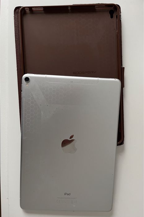 Vand Apple iPad 10 Pro (cu slot pentru sim) 10,5 inch 256 GB