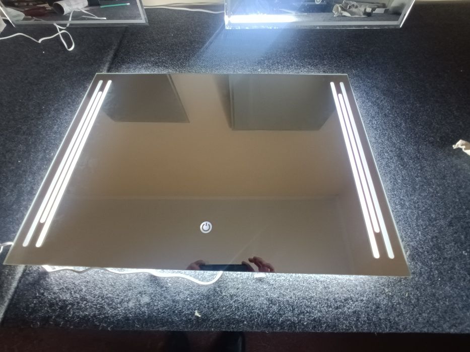 Зеркало с подсветкой