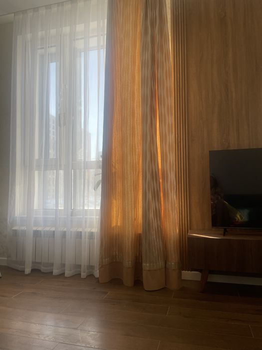 Продам шторы с тюлем