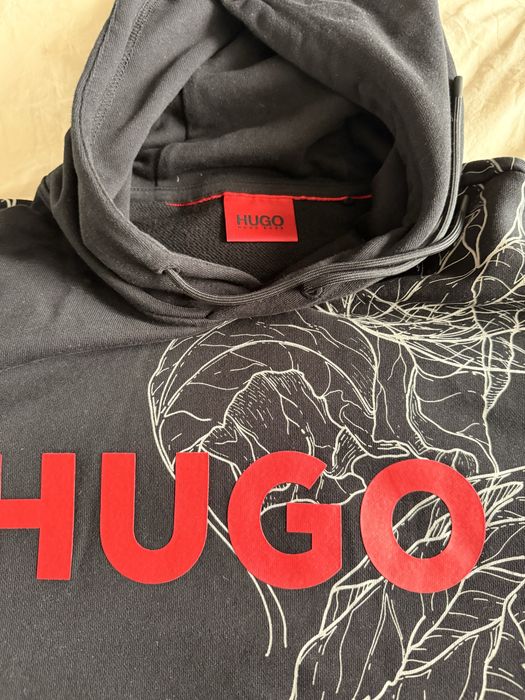 Суичър с качулка Hugo