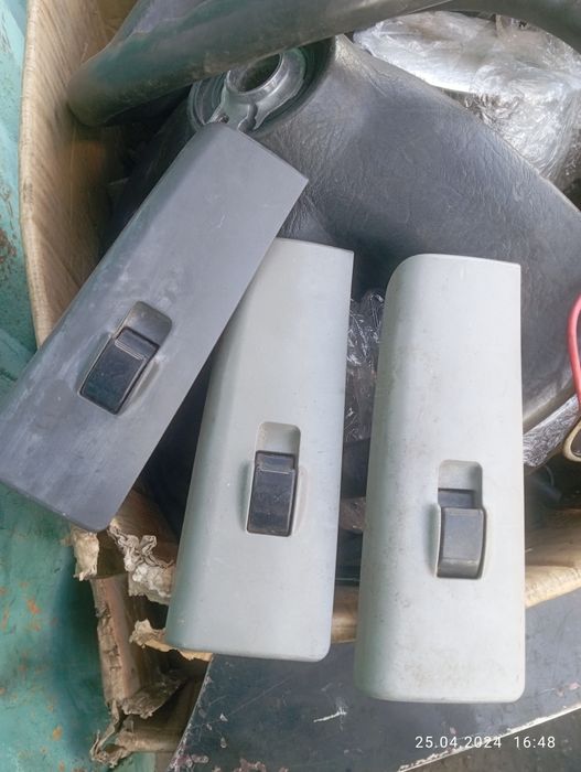 Кнопки стекло подёмника mitsubishi space wagon— runner