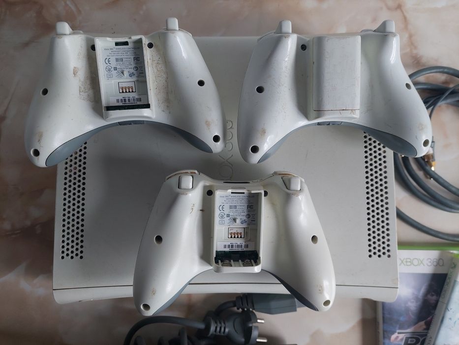 [Xbox360] Vând Xbox 360 [Extra FULL BOX] cu [RROD 3/4] //poze reale