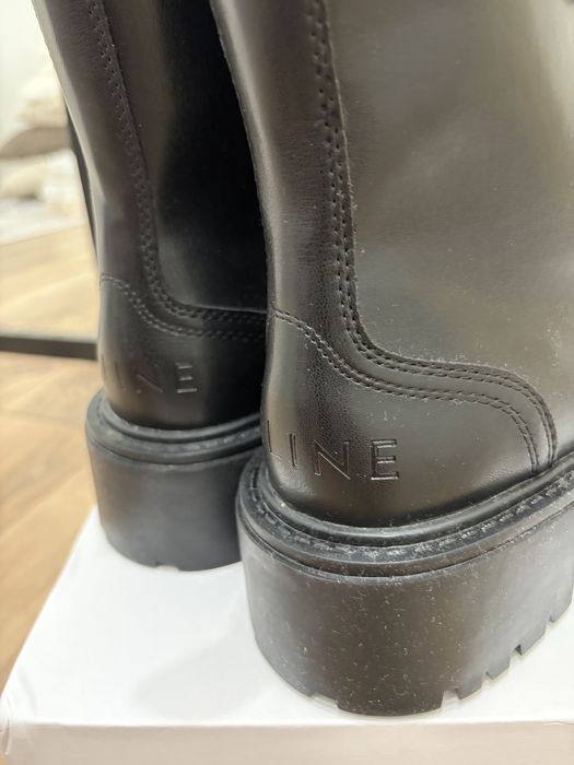 Абсолютно новые ботинки