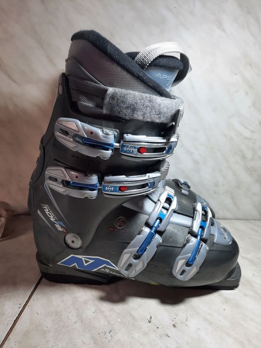 Clapari ski schi Nordica mondo 25-25,5 corespunde mărimii 38-39